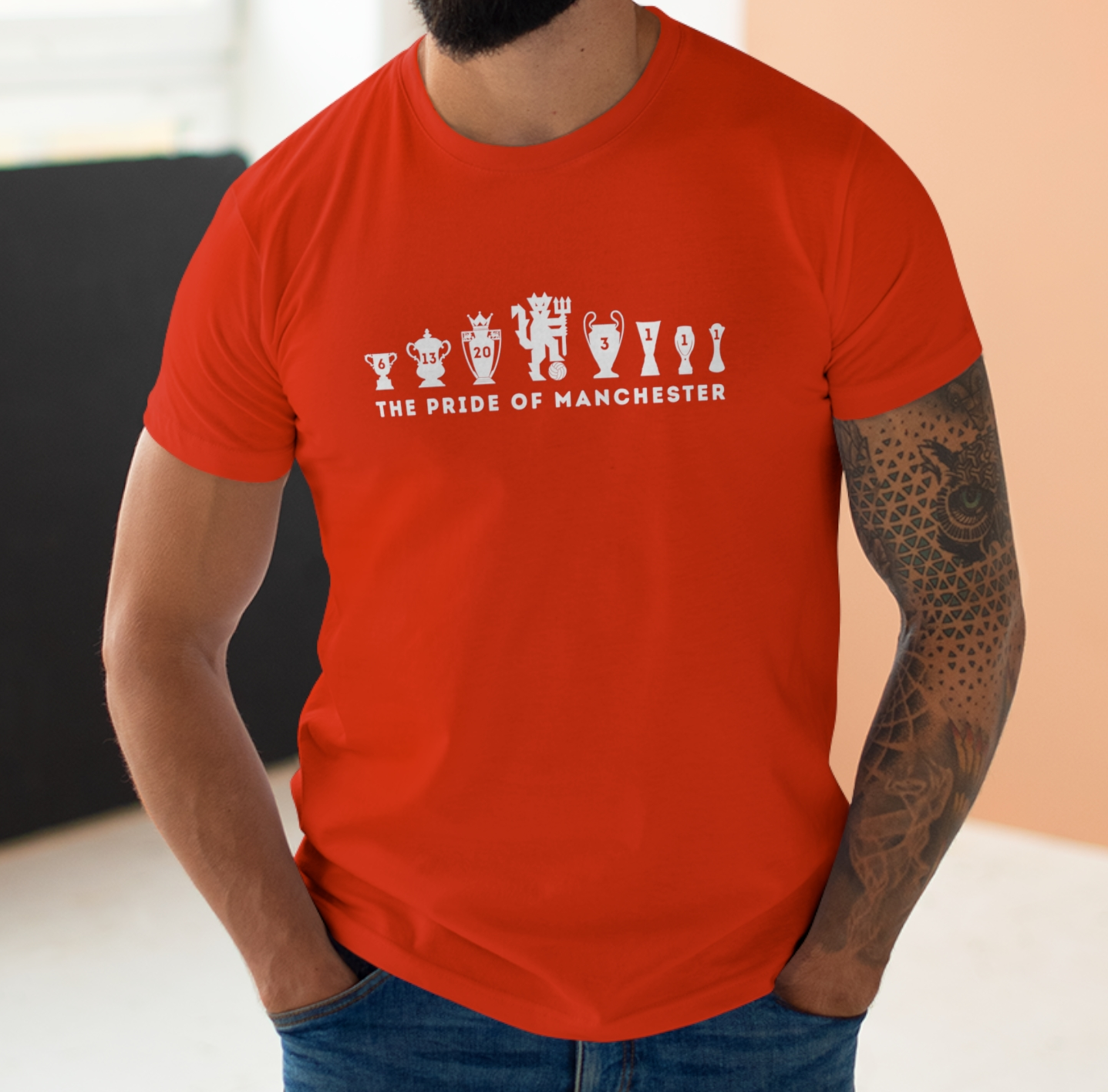 Man United Trophies - The Pride of Manchester  - Mens T-Shirt